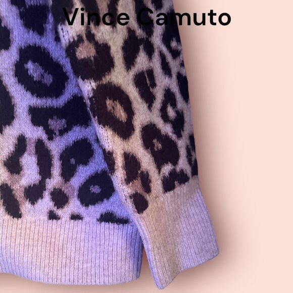 Like New Vince Camuto Fluffy V Neck Sweater - leopard print - Small - Picture 4 of 8
